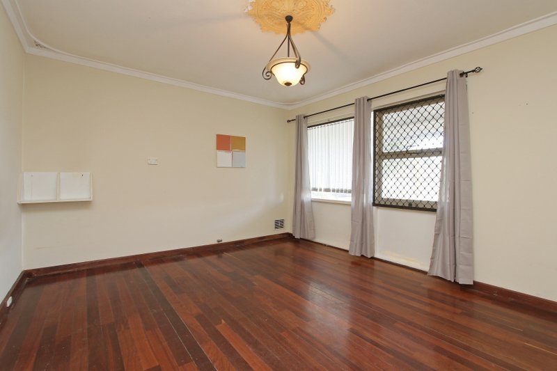 Photo - 6 Romney Street, Beckenham WA 6107 - Image 7