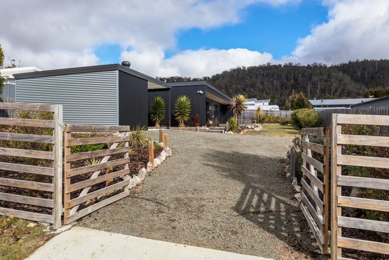 Photo - 6 Rose Street, Bicheno TAS 7215 - Image 1