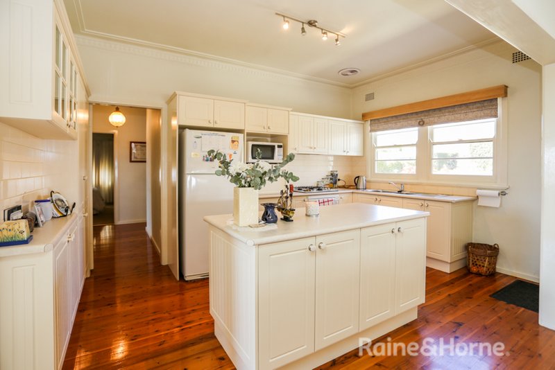 Photo - 6 Rosehill Street, West Bathurst NSW 2795 - Image 3