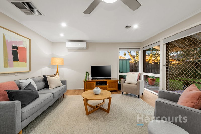 Photo - 6 Rosewall Court, Wantirna South VIC 3152 - Image 7