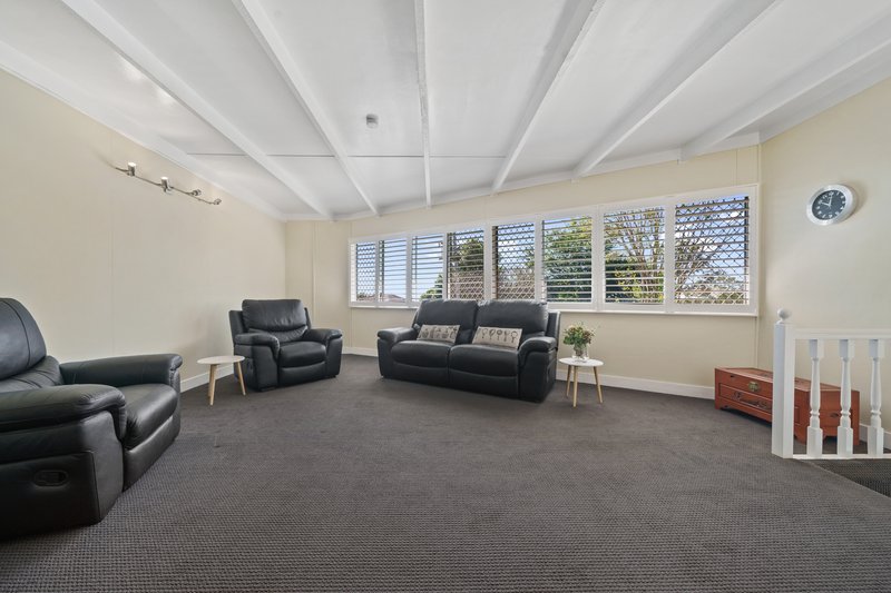 Photo - 6 Ross Street, Mount Lofty QLD 4350 - Image 7