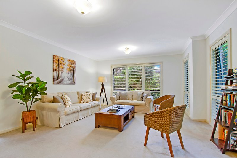 Photo - 6 Rothbury Terrace, Stanhope Gardens NSW 2768 - Image 2