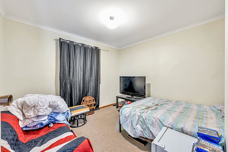 Photo - 6 Rothschild St , Woodcroft SA 5162 - Image 5