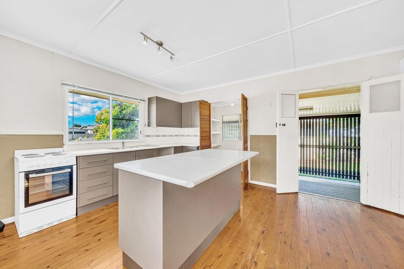 Photo - 6 Round Tree Drive, Emerald QLD 4720 - Image 7