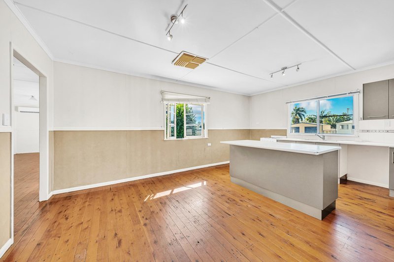 Photo - 6 Round Tree Drive, Emerald QLD 4720 - Image 9