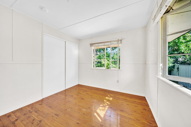 Photo - 6 Round Tree Drive, Emerald QLD 4720 - Image 14