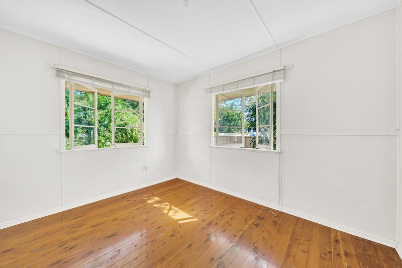 Photo - 6 Round Tree Drive, Emerald QLD 4720 - Image 15