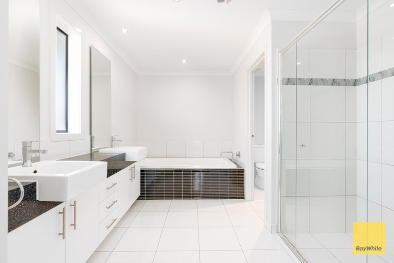 Photo - 6 Roxburgh Crescent, Junortoun VIC 3551 - Image 14