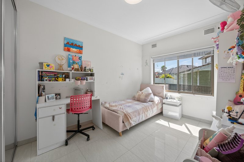 Photo - 6 Saladine Avenue, Punchbowl NSW 2196 - Image 8