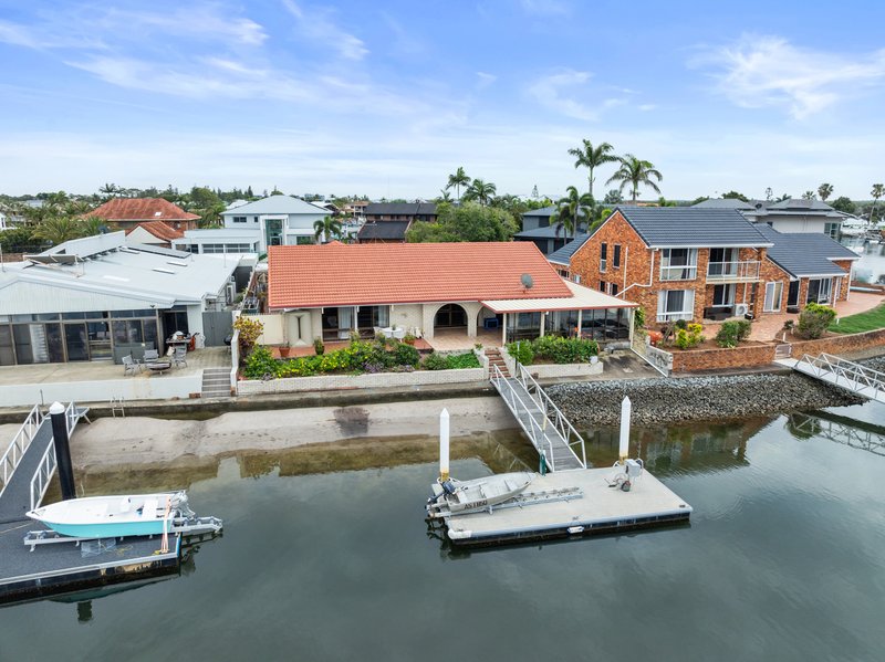 Photo - 6 Salamau Street, Runaway Bay QLD 4216 - Image 22