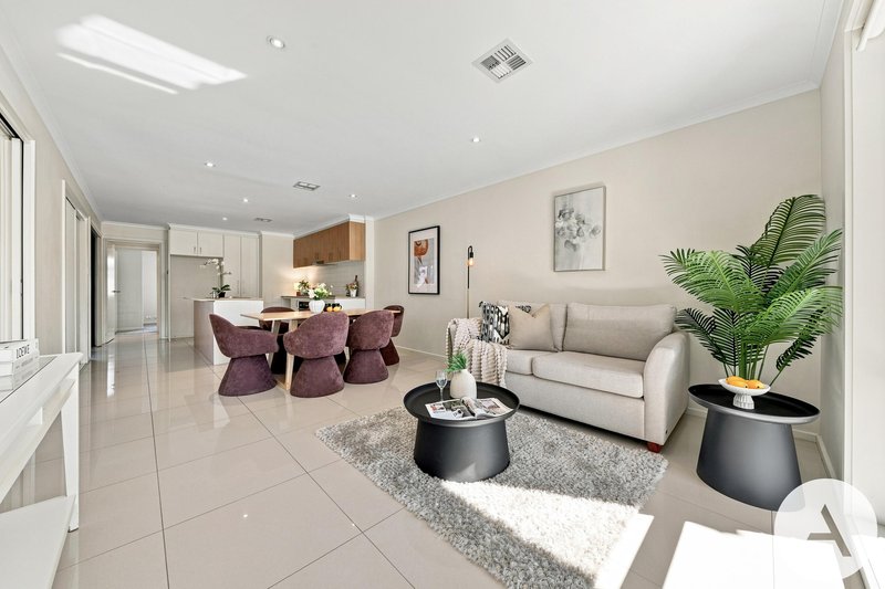 Photo - 6 Salisbury Street, Casey ACT 2913 - Image 5