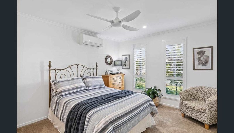 Photo - 6 Sally Crescent, Nirimba QLD 4551 - Image 5