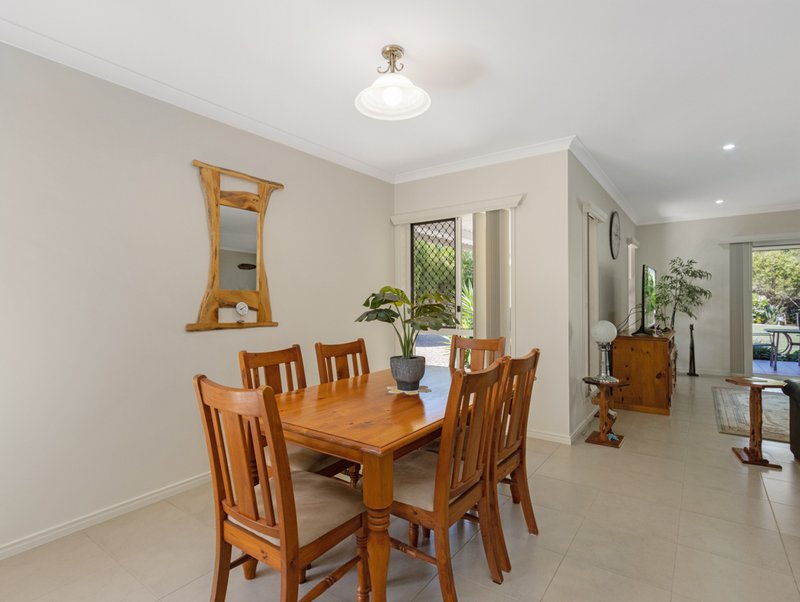 Photo - 6 San Bromista Court, Urangan QLD 4655 - Image 6