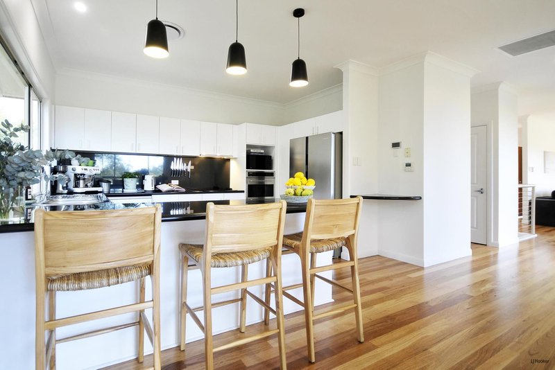Photo - 6 Sanctuary Crescent, Currumbin QLD 4223 - Image 11