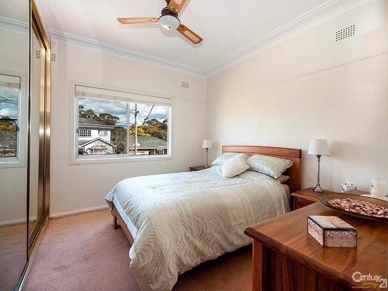 Photo - 6 Sandakan Road, Revesby Heights NSW 2212 - Image 5