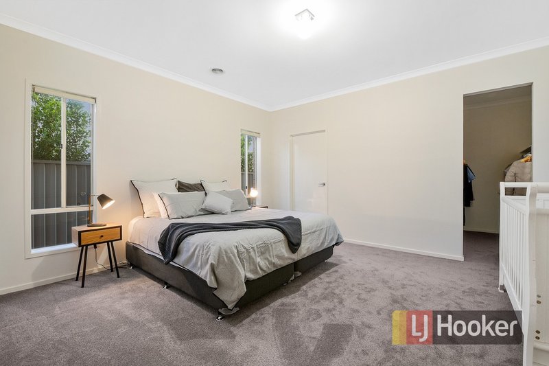 Photo - 6 Sandpiper Close, Pakenham VIC 3810 - Image 8