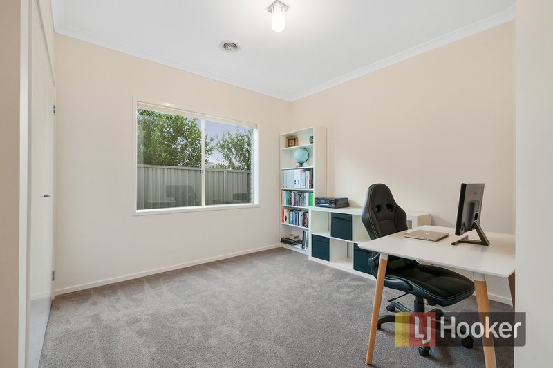 Photo - 6 Sandpiper Close, Pakenham VIC 3810 - Image 12