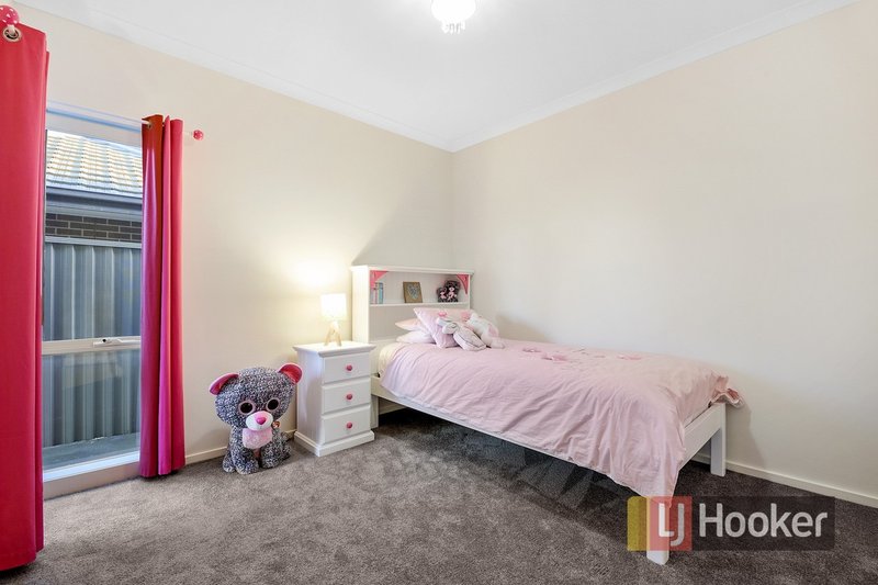 Photo - 6 Sandpiper Close, Pakenham VIC 3810 - Image 13