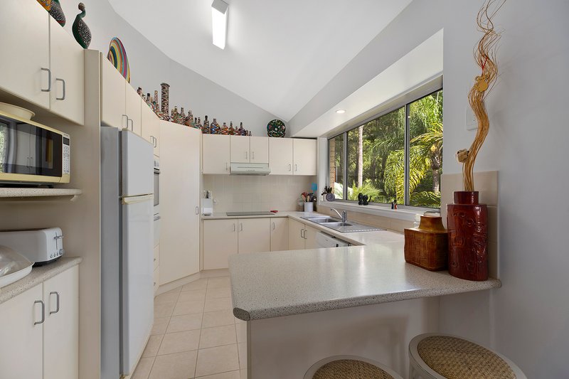 Photo - 6 Sandringham Close, Terrigal NSW 2260 - Image 3