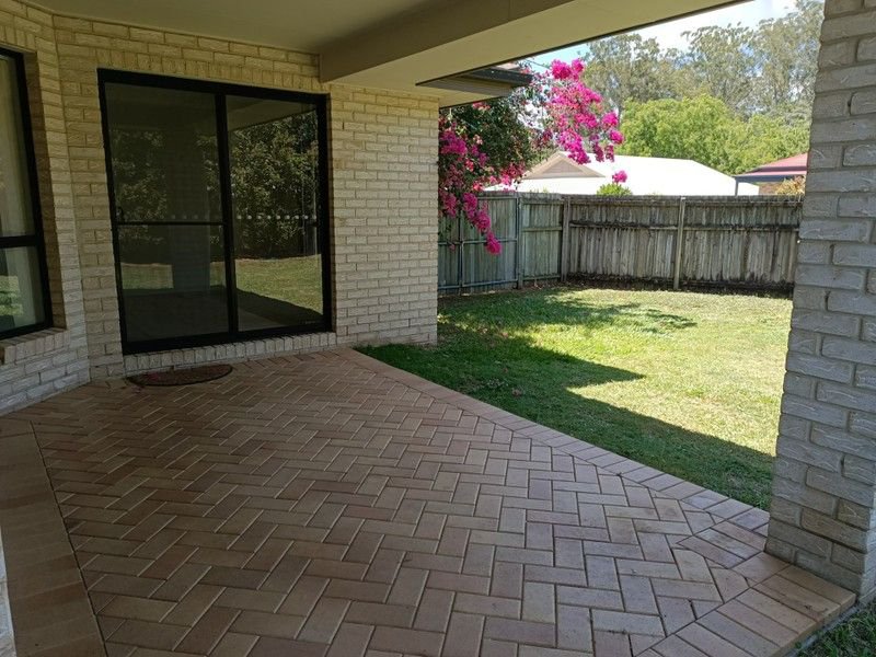 Photo - 6 Santa Ana Court, Beerwah QLD 4519 - Image 11