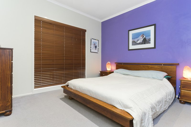 Photo - 6 Sassari Court, Point Cook VIC 3030 - Image 10