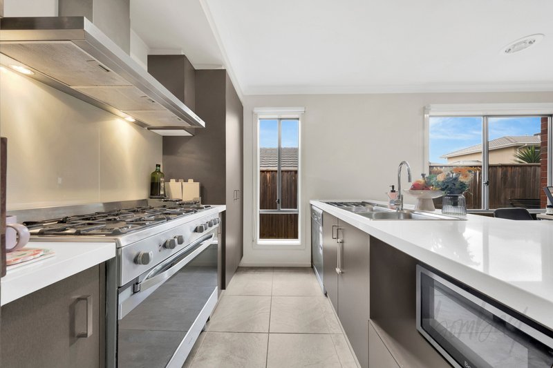 Photo - 6 Scotchmer Crescent, Mernda VIC 3754 - Image 2