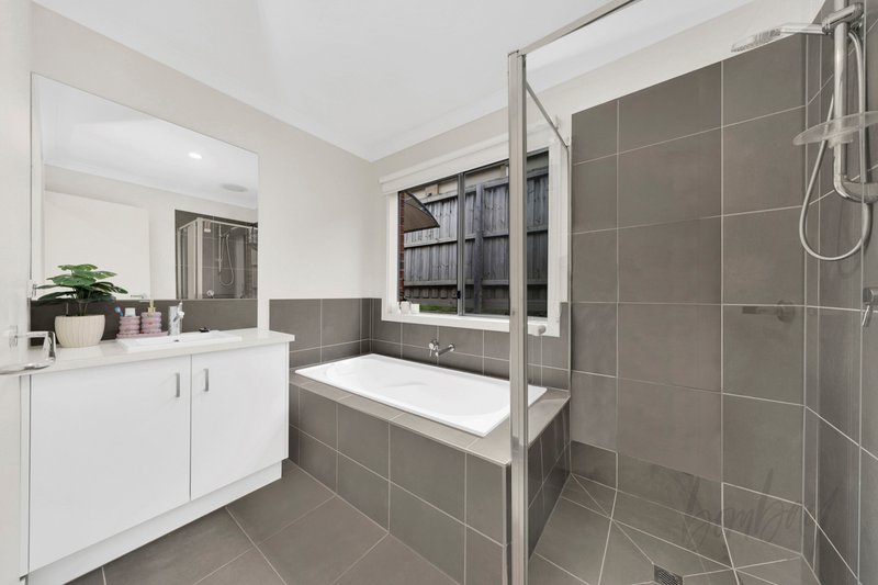 Photo - 6 Scotchmer Crescent, Mernda VIC 3754 - Image 14