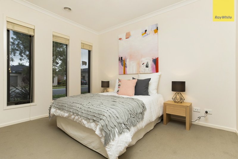 Photo - 6 Scotney Road, Craigieburn VIC 3064 - Image 7