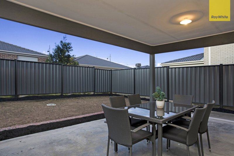 Photo - 6 Scotney Road, Craigieburn VIC 3064 - Image 13