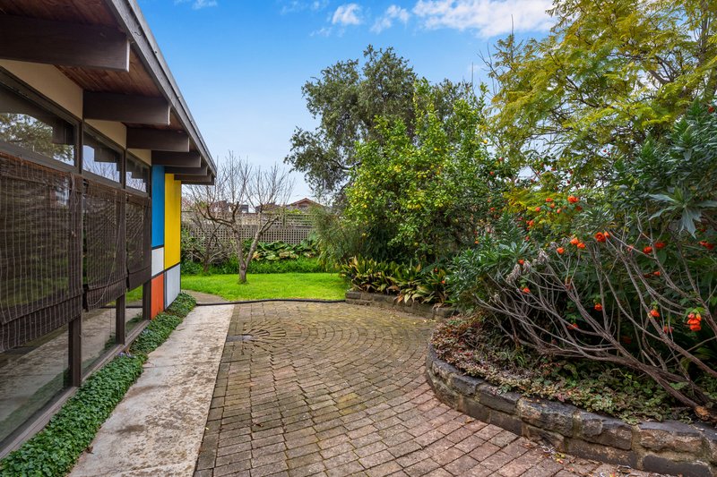 Photo - 6 Scotsburn Grove, Werribee VIC 3030 - Image 8