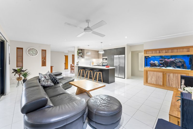 Photo - 6 Seabiscuit Crescent, Kallangur QLD 4503 - Image 4