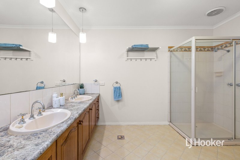 Photo - 6 Seaeagle Avenue, Point Cook VIC 3030 - Image 15