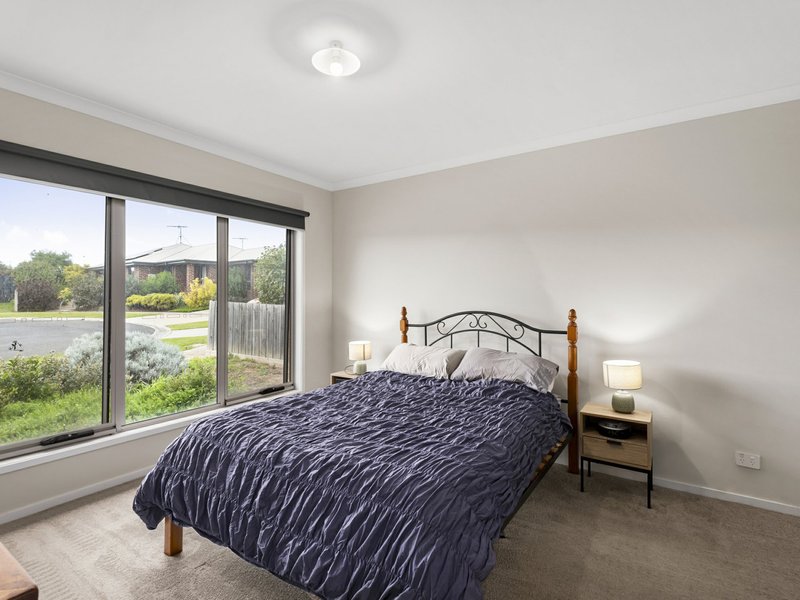 Photo - 6 Seaspray Court, Indented Head VIC 3223 - Image 6