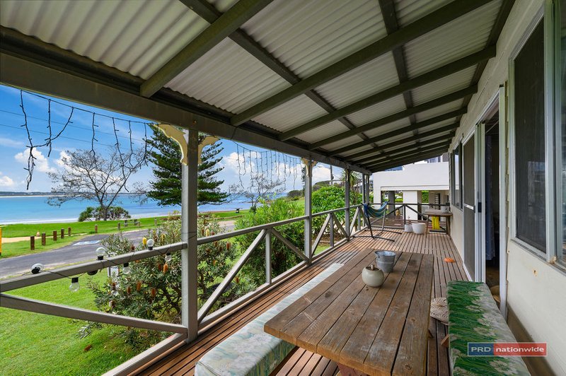 Photo - 6 Second Avenue, Arrawarra Headland NSW 2456 - Image 6