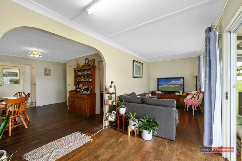 Photo - 6 Second Avenue, Arrawarra Headland NSW 2456 - Image 11