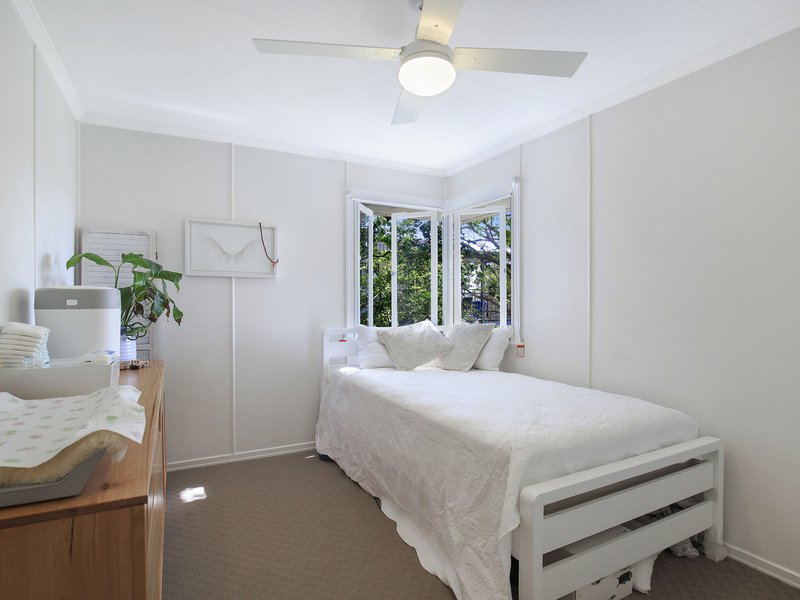 Photo - 6 Selcroft Street, Manly West QLD 4179 - Image 11