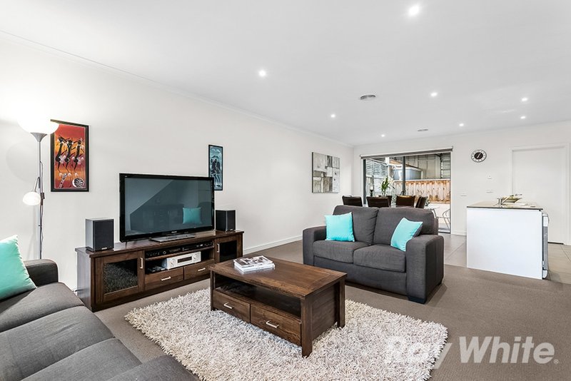 Photo - 6 Selhurst Park Road, Mulgrave VIC 3170 - Image 2