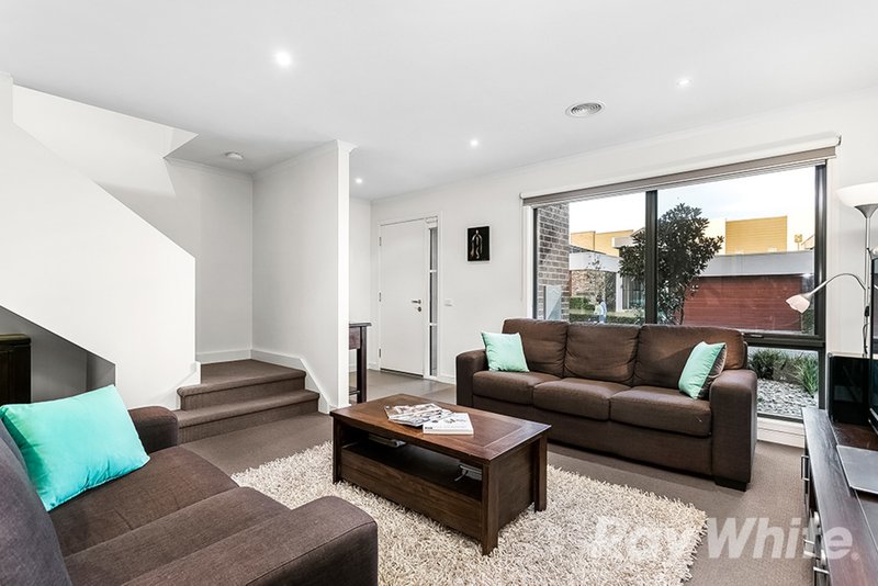 Photo - 6 Selhurst Park Road, Mulgrave VIC 3170 - Image 3