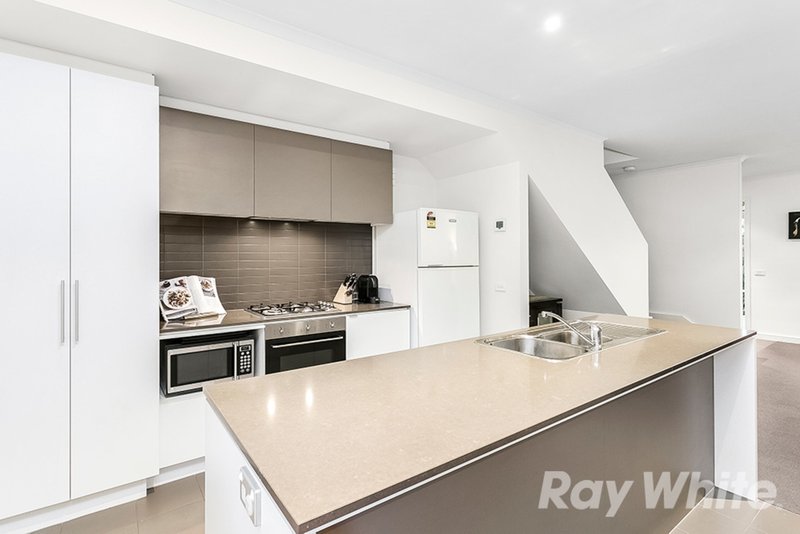 Photo - 6 Selhurst Park Road, Mulgrave VIC 3170 - Image 5