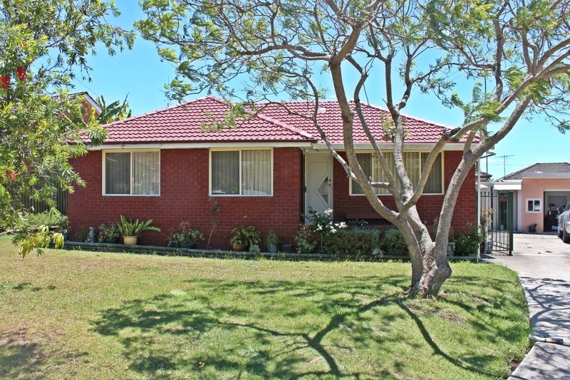 Photo - 6 Selwyn Place, Fairfield West NSW 2165 - Image 2