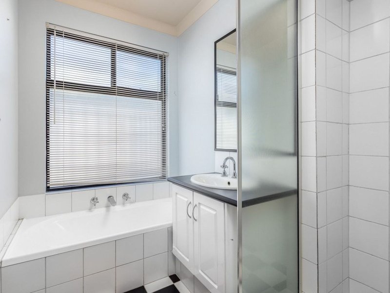 Photo - 6 Serpentine Way, Usher WA 6230 - Image 7