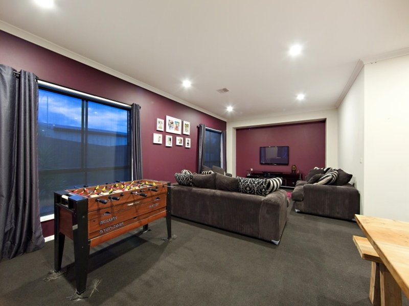 Photo - 6 Serra Close, Langwarrin VIC 3910 - Image 7