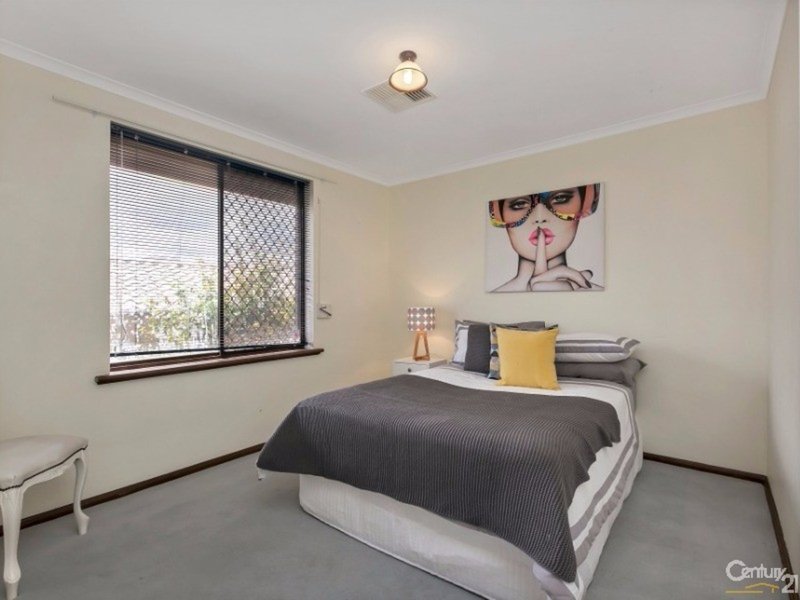 Photo - 6 Sevres Court, Modbury Heights SA 5092 - Image 12