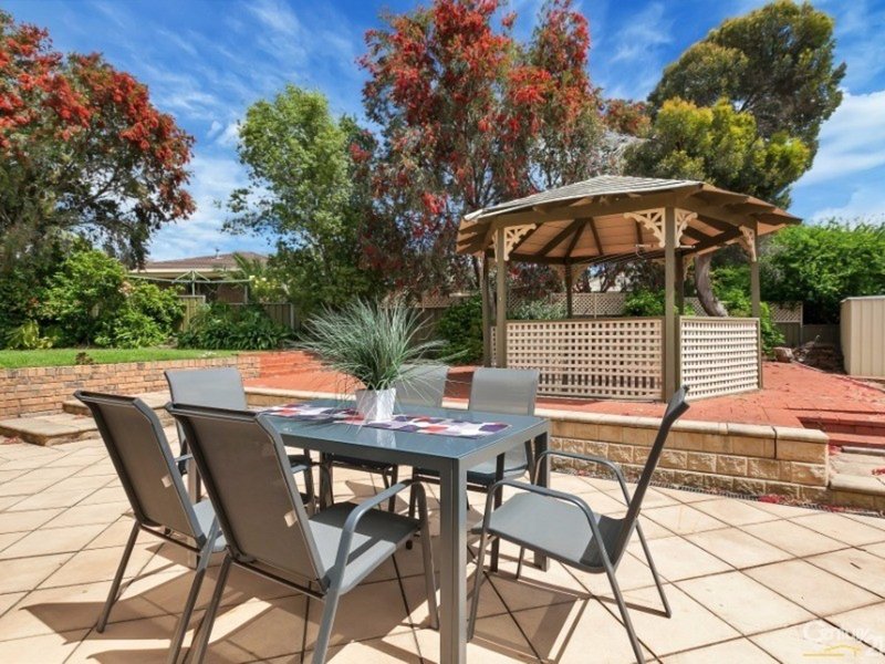 Photo - 6 Sevres Court, Modbury Heights SA 5092 - Image 21