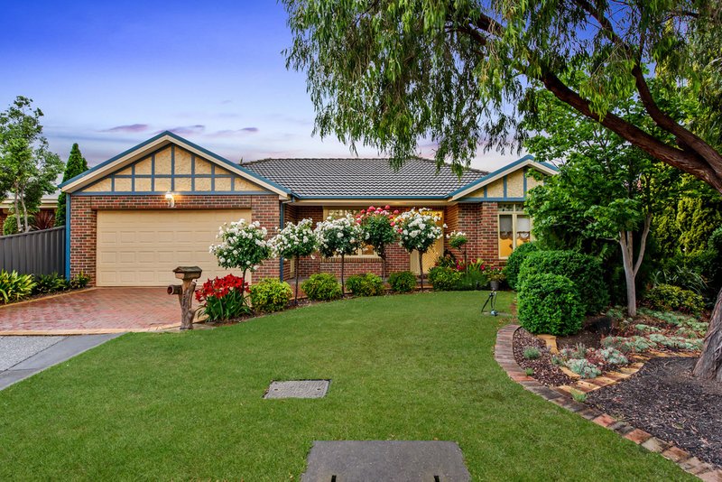 6 Shannon Way, Sydenham VIC 3037