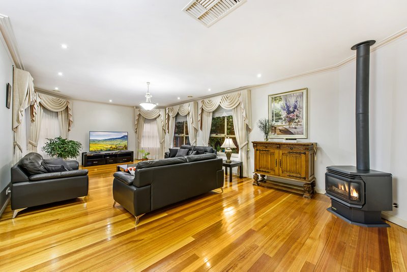 Photo - 6 Shannon Way, Sydenham VIC 3037 - Image 6