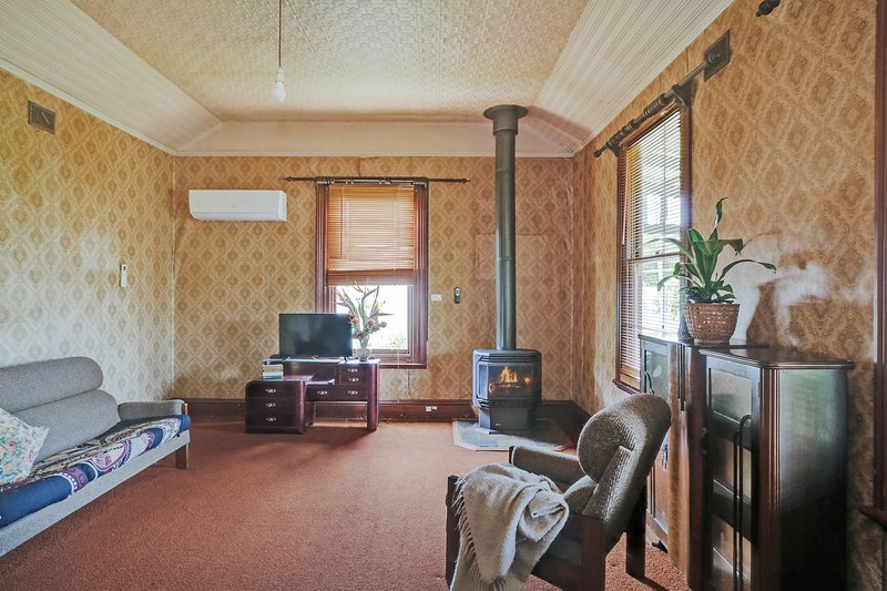 Photo - 6 Shaw Street, Camperdown VIC 3260 - Image 4