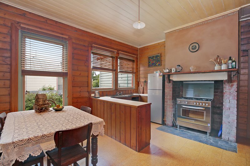 Photo - 6 Shaw Street, Camperdown VIC 3260 - Image 11