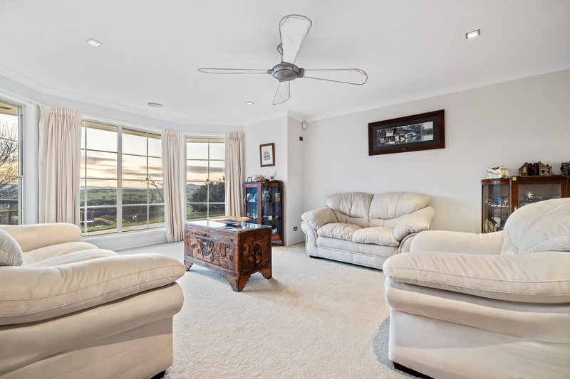 Photo - 6 Shearsby Crescent, Yass NSW 2582 - Image 18