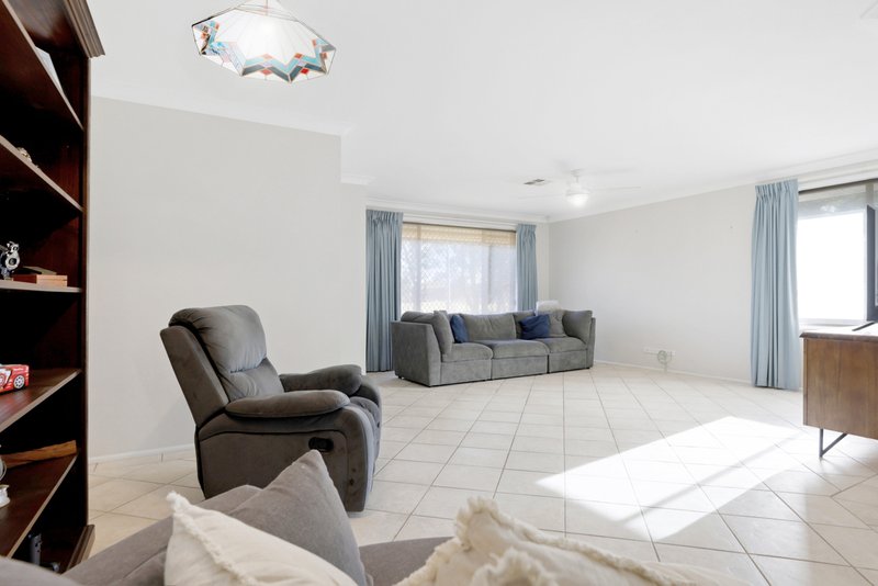 Photo - 6 Shearwater Drive, Glenmore Park NSW 2745 - Image 9